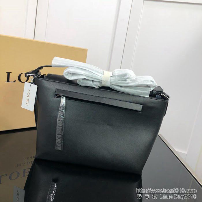 LOEWE羅意威 專櫃同步 Military Messenger 經典百搭信使包 男女同款 0168  jdl1142